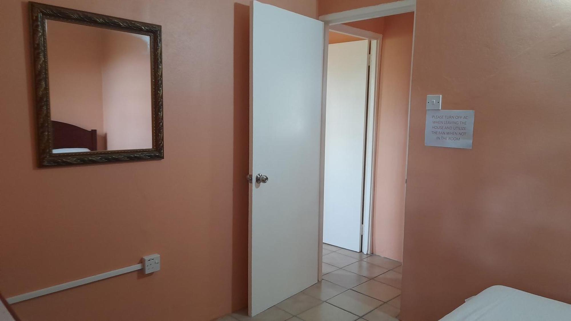 Angie'S Cove, Modern Get-Away Overlooking Castries Exterior foto